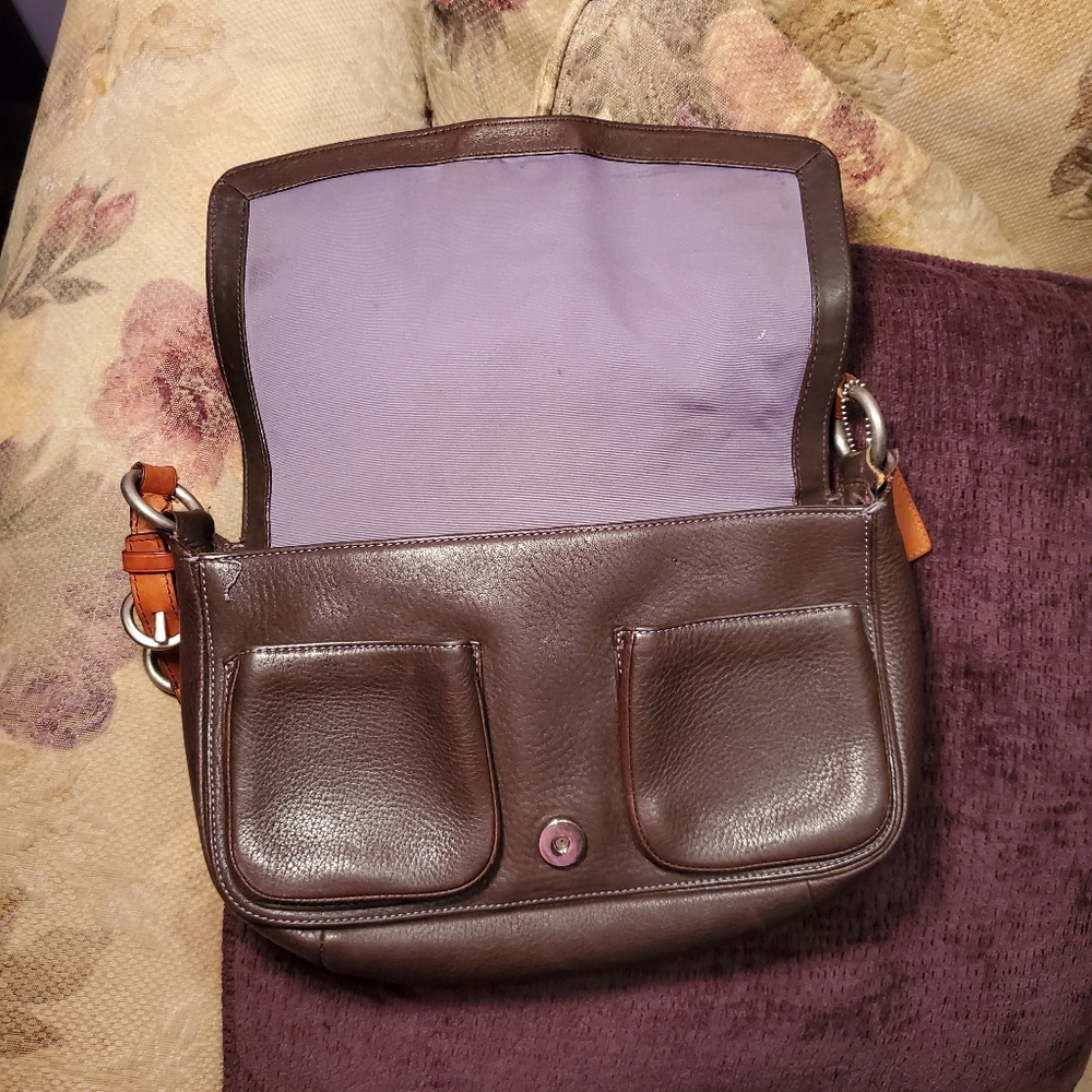 Coach - Picture 3 of 6